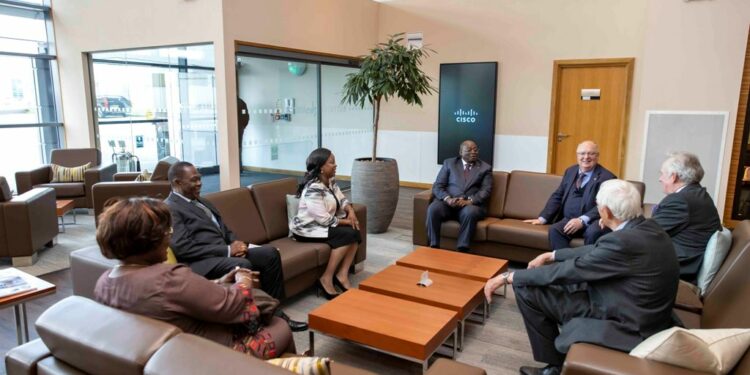 Les photos de l’arrivée du Vice-Président ivoirien, M. Tiémoko Meyliet KONÉ, à…