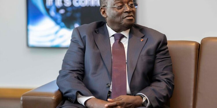 Les photos de l’arrivée du Vice-Président ivoirien, M. Tiémoko Meyliet KONÉ, à…