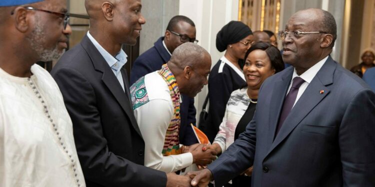 Les photos de l’arrivée du Vice-Président ivoirien, M. Tiémoko Meyliet KONÉ, à…