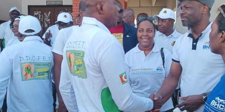 Planting d’arbres à l’Université FHB: Des agents des impôts mobilisés pour le reboisement