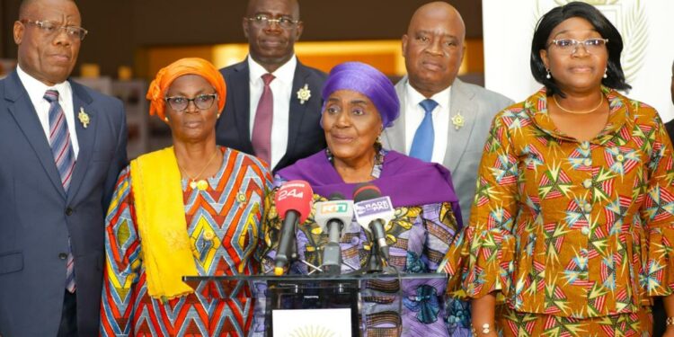 Sénat/Après l’adoption en plénière de 13 projets de loi, Sara Sako Fadiga (Vice-présidente) :« Ces lois vont impacter la vie des Ivoiriens»