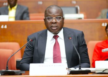 Poste de Côte d’Ivoire: le ministre Amadou Coulibaly annonce un vaste plan de restructuration