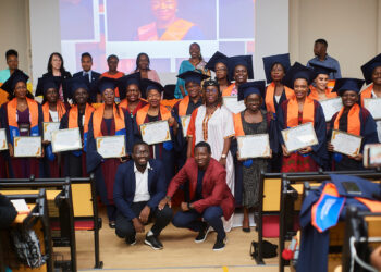 Les premières lauréates du programme DigiFemmes Entrepreneures reçoivent leurs diplômes de fin de formation