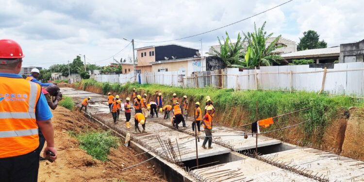 Assainissement et saison des pluies : le gouvernement ivoirien en action pour préserver les vies