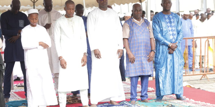 Les images de la prière de la fête de Tabaski ou Aïd-El-Kébir à la mosquée de la Riviera Golf en présence du chef de l’Etat Alassane Ouattara. (Photos : Saint Cyrille)