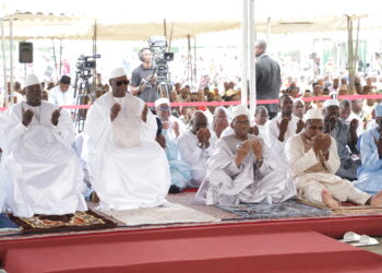 Les images de la prière de la fête de Tabaski ou Aïd-El-Kébir à la mosquée de la Riviera Golf en présence du chef de l’Etat Alassane Ouattara. (Photos : Saint Cyrille)
