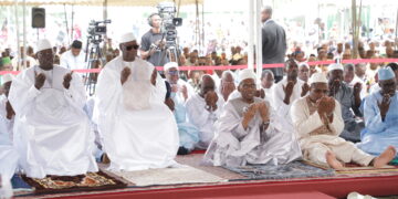 Les images de la prière de la fête de Tabaski ou Aïd-El-Kébir à la mosquée de la Riviera Golf en présence du chef de l&rsquo;Etat Alassane Ouattara. (Photos : Saint Cyrille)
