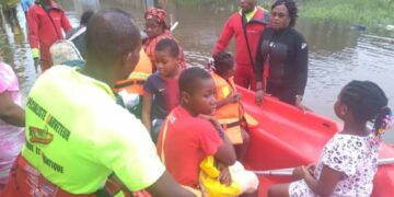Montée des eaux à Grand Bassam Bassam : les secours déployés pour des évacuations