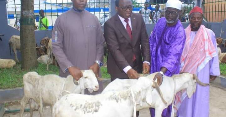 Tabaski 2023: le ministre Danho Paulin a offert 400 béliers aux musulmans