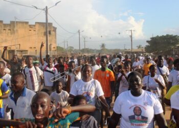 Tout Tiassalé célèbre Alpha Sanogo pour son prix de meilleur DAF, ses hommages au Président Ouattara  et au ministre Dimba