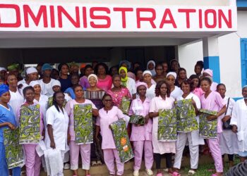 Fête des mères 2023 à Anyama: Fatim Bamba comble plus de 2000 femmes de cadeaux