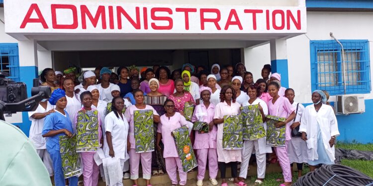 Fête des mères 2023 à Anyama: Fatim Bamba comble plus de 2000 femmes de cadeaux