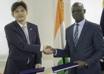 TIC: l&rsquo;Université FHB d&rsquo;Abidjan bientôt dotée d&rsquo;un réseau local et un centre de données