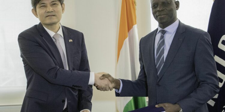 TIC: l’Université FHB d’Abidjan bientôt dotée d’un réseau local et un centre de données