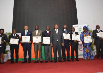 Ministère de la Communication et de l’Économie Numérique: 20 Fonctionnaires et Agents de l&rsquo;État distingués