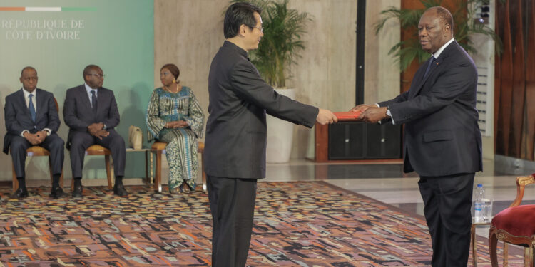 Le Chef de l’Etat a reçu les Lettres de Créance de (8) huit nouveaux Ambassadeurs