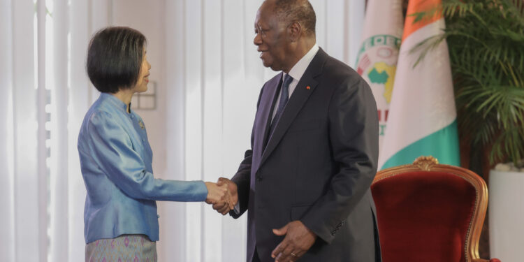 Le Chef de l’Etat a reçu les Lettres de Créance de (8) huit nouveaux Ambassadeurs