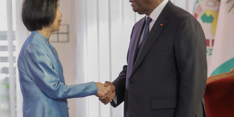 Le Chef de l’Etat a reçu les Lettres de Créance de (8) huit nouveaux Ambassadeurs