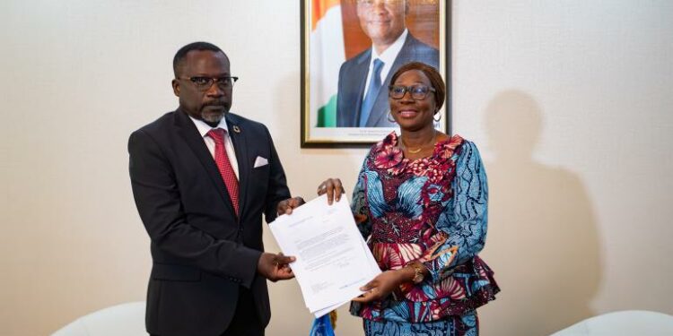 Unicef Côte d’Ivoire: le nouveau Représentant présente ses lettres de créances à la Ministre Kandia Camara