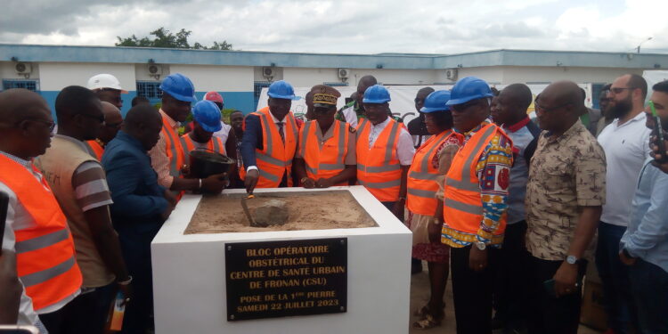 FRONAN : Kinapara Coulibaly lance  les travaux de construction d’un bloc obstétrical.