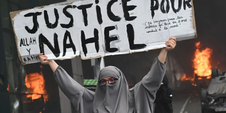 Violences dans les banlieues françaises : Un échec d’éducation et d’intégration des enfants issus de l’immigration