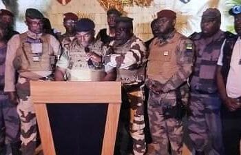 Coup d&rsquo;État au Gabon: Attention à applaudir