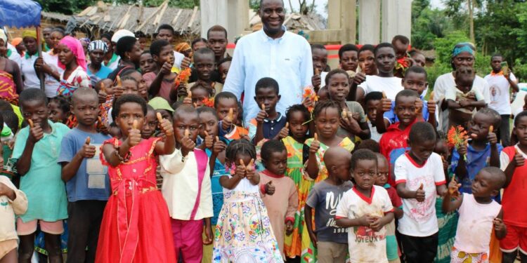 Tiassalé/Alpha Sanogo inaugure 5 forages hydrauliques et une cantine scolaire