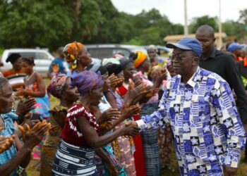 Régionales dans le Bélier/Jeannot Ahoussou visite plusieurs localités de la Sous-préfecture de Molonoublé