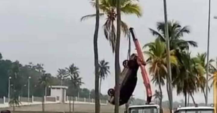 Yamoussoukro/Véhicule tombé dans le lac aux caïmans: les nouvelles de l’occupant