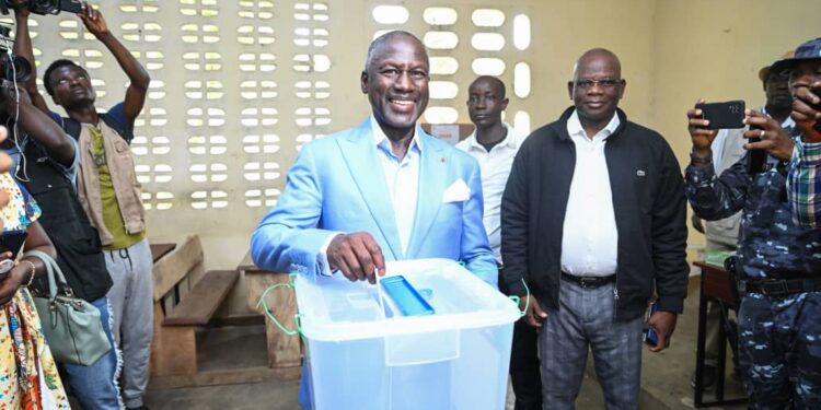 Yopougon: Après son vote, Bictogo appelle à un scrutin « dans la paix » et « dans le calme »