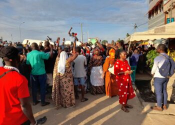Municipale à Port-Bouet/Ibrahim Konaté devant ses partisans: « On ne peut pas voler notre victoire »