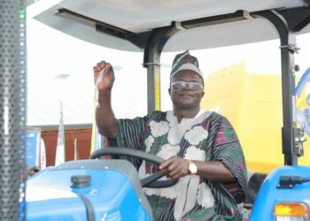 Sara/palmier à huile :Un tracteur offert au meilleur planteur 2023 du sud-ouest