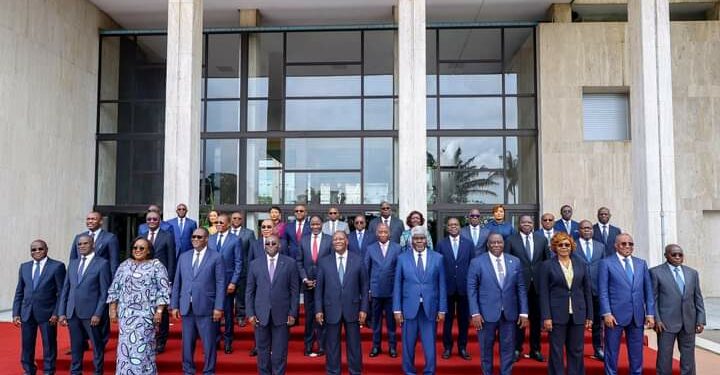 Côte d’Ivoire: Ouattara engage le nouveau gouvernement à lutter contre l’inflation généralisée