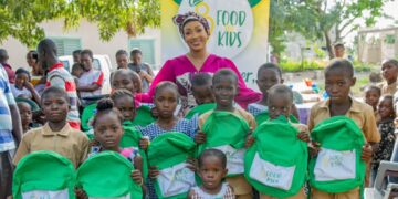 Aide aux cantines scolaires: Food For Kids soulage les écoliers de Subiakro
