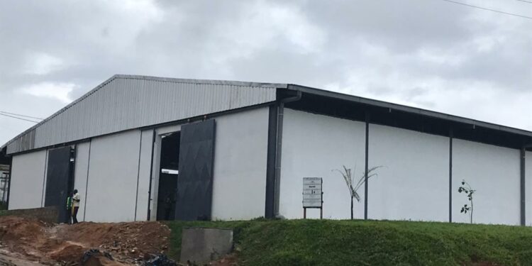 Construction de hangars à N’Dotré: Le Gouvernement « gâte » les ferrailleurs