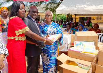 Anyama: Le Conseil Municipal offre plus de 1500  kits scolaires aux élèves