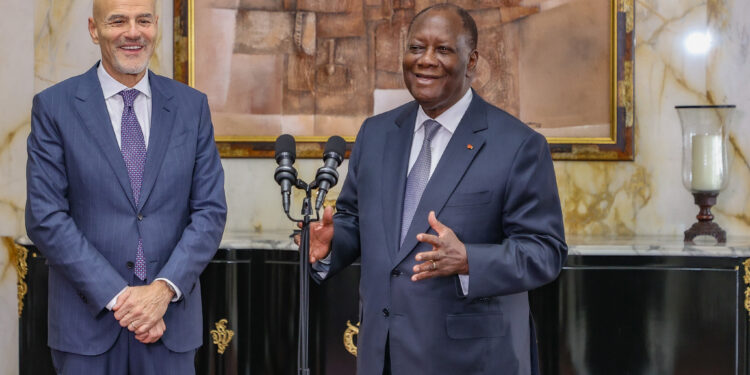 Pétrole/Entrée en production du champ Baleine: le PDG du Consortium ENI reçu par le président Ouattara