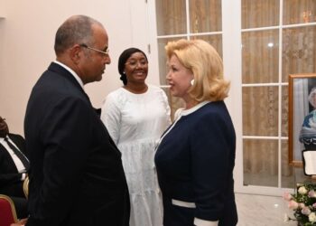 La première dame Dominique Ouattara présente ses condoléances à Patrick Achi