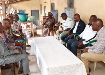 Divo/Victime d’un accident: Une adolescente reçoit le soutien d’Amédé KOUAKOU