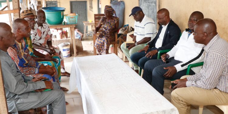 Divo/Victime d’un accident: Une adolescente reçoit le soutien d’Amédé KOUAKOU