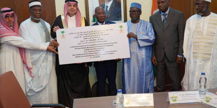 Mosquée du Plateau : L’Arabie saoudite décaisse près de 1,8 milliard de Fcfa pour achever les travaux