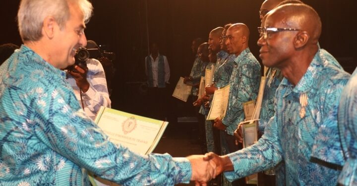 Côte d’Ivoire: 154 employés de la Nouvelle parfumerie Gandour décorés