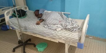 Campagne à Tiassalé: Le camion podium du candidat Alpha Sanogo attaqué, 4 blessés