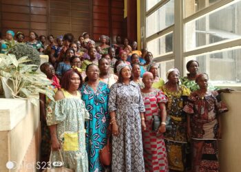 Abidjan : Les femmes des 60 villages Atchan apportent leur soutien à Bacongo