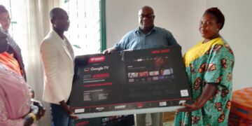 Tiébissou : Can 2023. N’dri Koffi Germain, offre 7 postes téléviseurs aux operateurs économiques