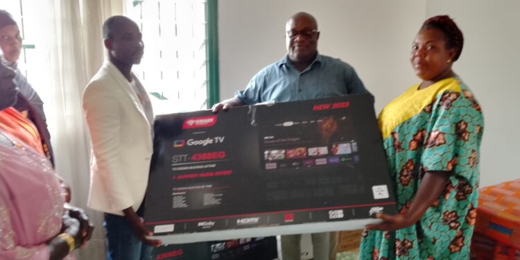 Tiébissou : Can 2023. N’dri Koffi Germain, offre 7 postes téléviseurs aux operateurs économiques