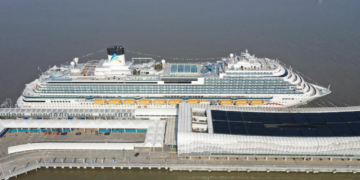Transport : Le premier grand navire de croisière « made in China » mis à flot