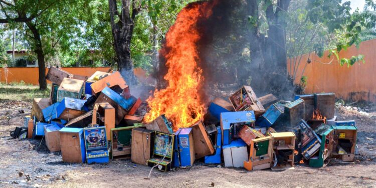 Jeux de hasard/Destruction des machines à sous illicites: L’ARJH lance l’opération à Bouaflé