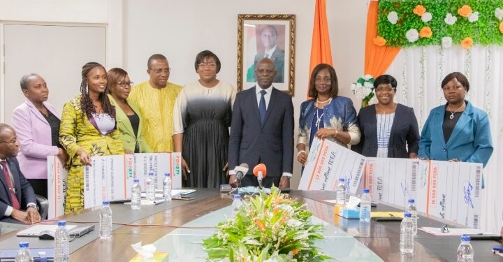 Appel à projets « Spécial Femmes » du FONSTI : six lauréates reçoivent plus de 103 millions de FCFA.