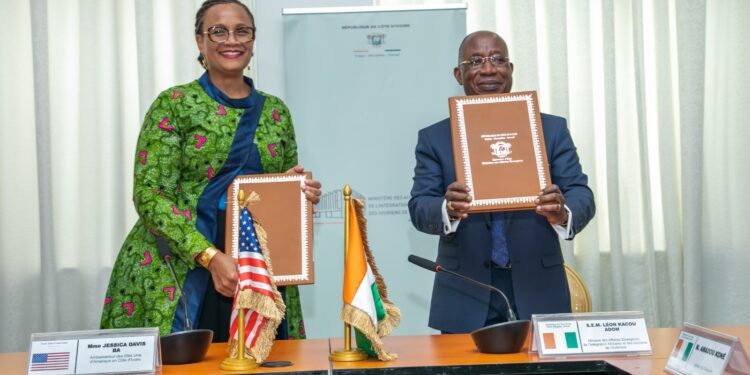 Activités maritimes transnationales: La Côte d’Ivoire et les USA signent un accord pour combattre les infractions